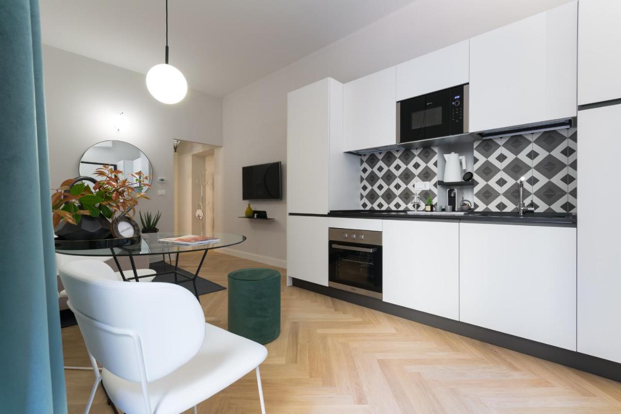 Sphera Bologna, Design Suite Under The Two Towers Экстерьер фото